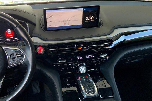 Photo of 2023 Silver Acura MDX