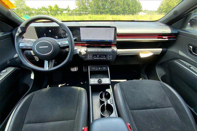 Photo of 2024 Atlas White Hyundai KONA