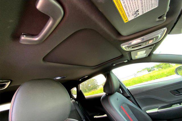 Photo of 2024 Atlas White Hyundai KONA