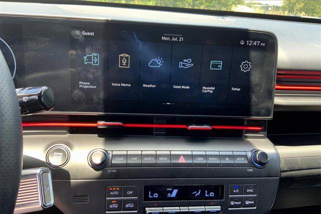 Photo of 2024 Atlas White Hyundai KONA