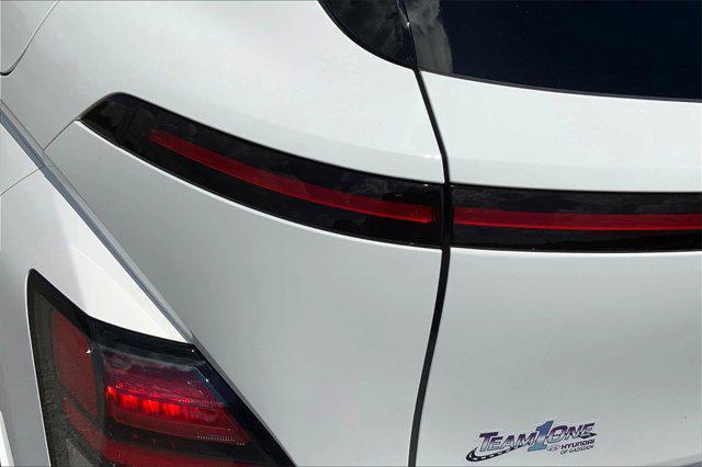 Photo of 2024 Atlas White Hyundai KONA