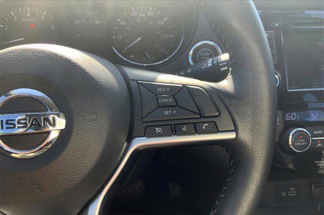 Photo of 2022 Pearl White Tricoat Nissan Rogue Sport