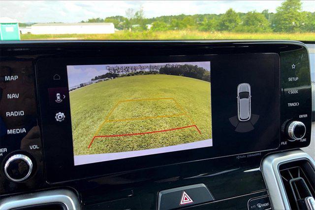Photo of 2022 Glacial White Pearl Kia Sorento