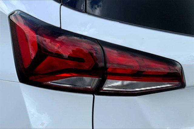 Photo of 2023 Summit White Chevrolet Equinox
