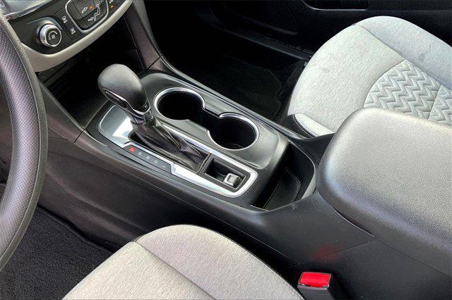 Photo of 2023 Summit White Chevrolet Equinox