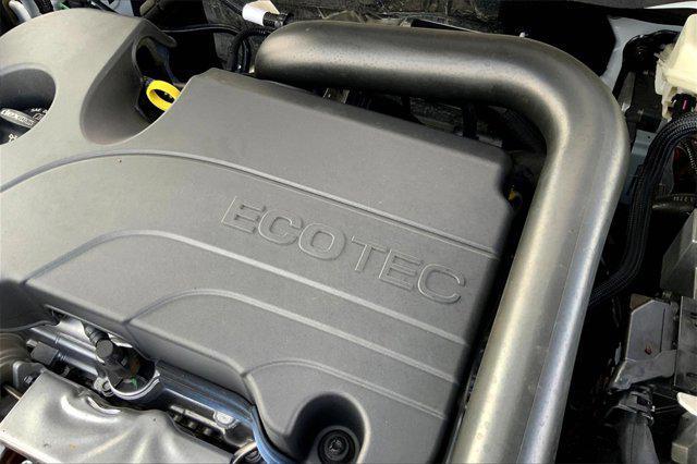 Photo of 2023 Summit White Chevrolet Equinox