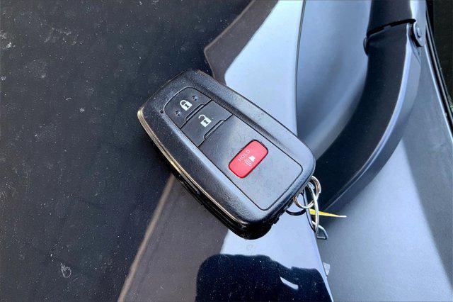Photo of 2021 Black Toyota RAV4
