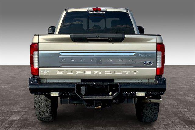 Photo of 2017 White Gold Metallic Ford F-350
