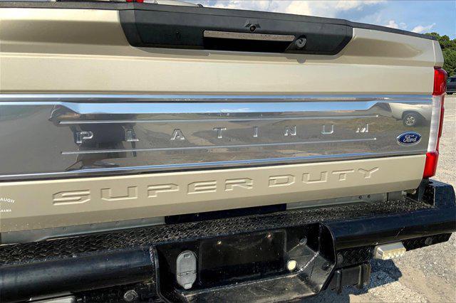 Photo of 2017 White Gold Metallic Ford F-350