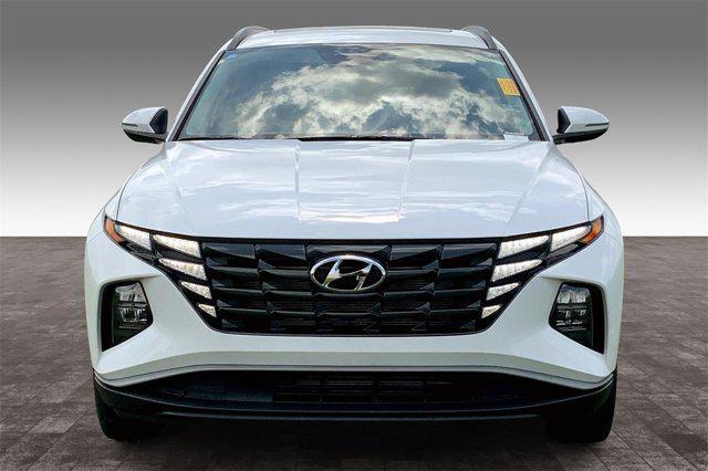 Photo of 2024 White Pearl Hyundai TUCSON