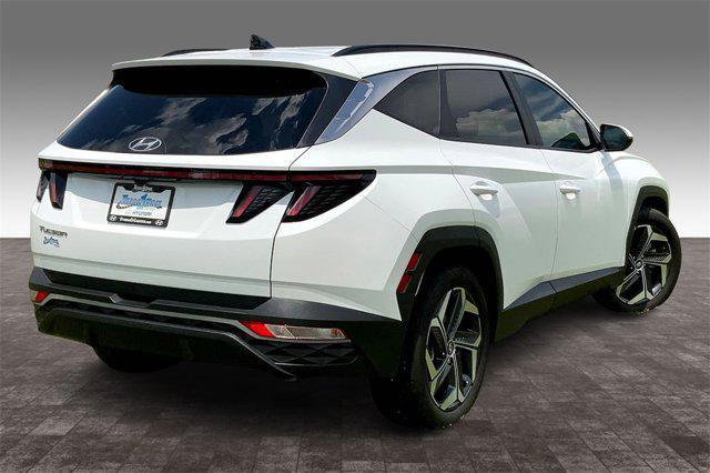 Photo of 2024 White Pearl Hyundai TUCSON