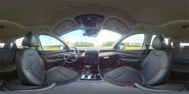 Photo of 2024 White Pearl Hyundai TUCSON