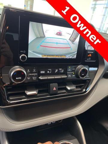 Photo of 2023 Celestial Silver Metallic Toyota Highlander