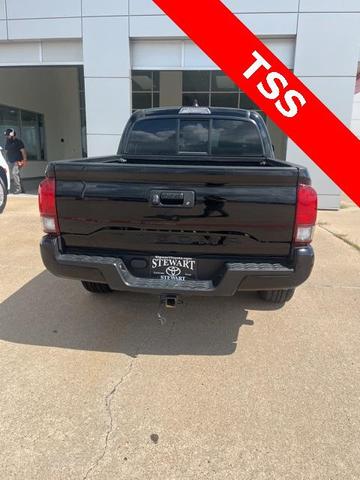 Photo of 2022 Midnight Black Metallic Toyota Tacoma