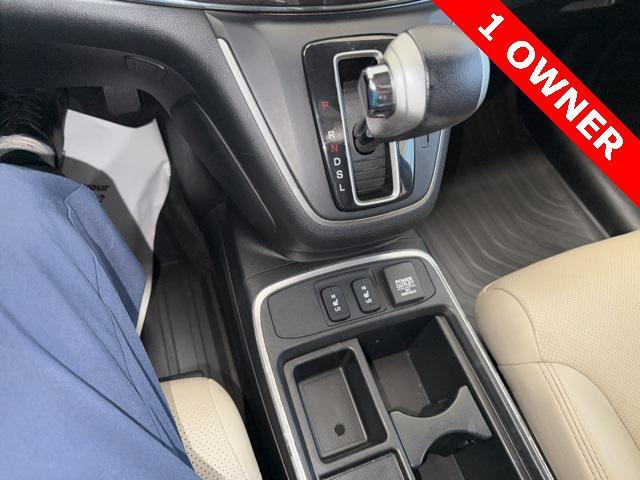 Photo of 2016 Gray Honda CR-V