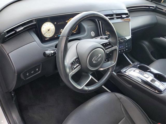 Photo of 2024 White Pearl Hyundai TUCSON
