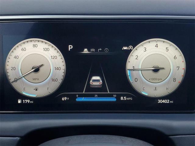 Photo of 2024 White Pearl Hyundai TUCSON