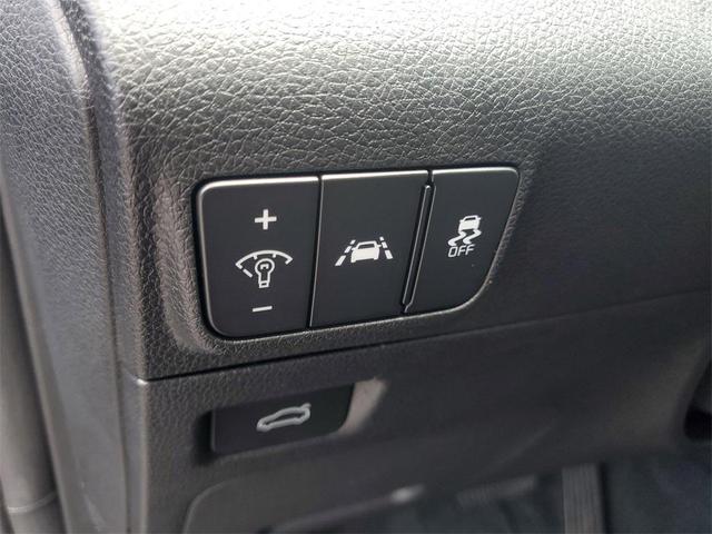 Photo of 2023 Ebony Black Kia K5