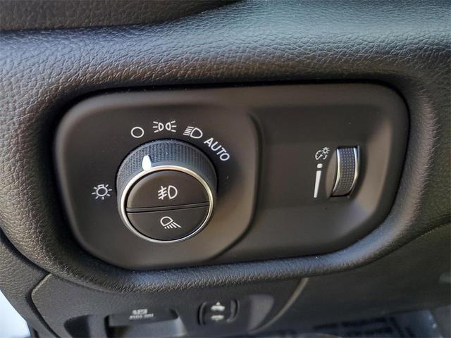 Photo of 2022 Bright White Clearcoat RAM 1500