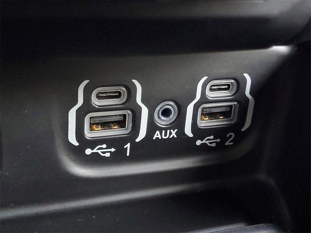 Photo of 2022 Bright White Clearcoat RAM 1500