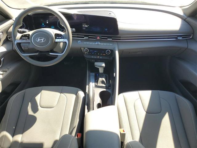 Photo of 2024 Abyss Black Hyundai ELANTRA