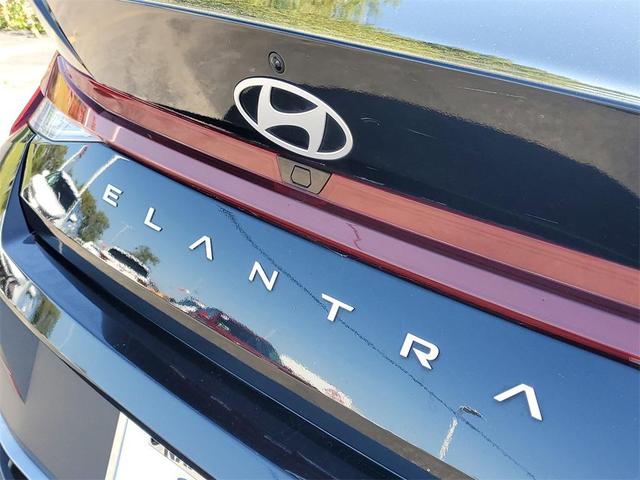 Photo of 2024 Abyss Black Hyundai ELANTRA