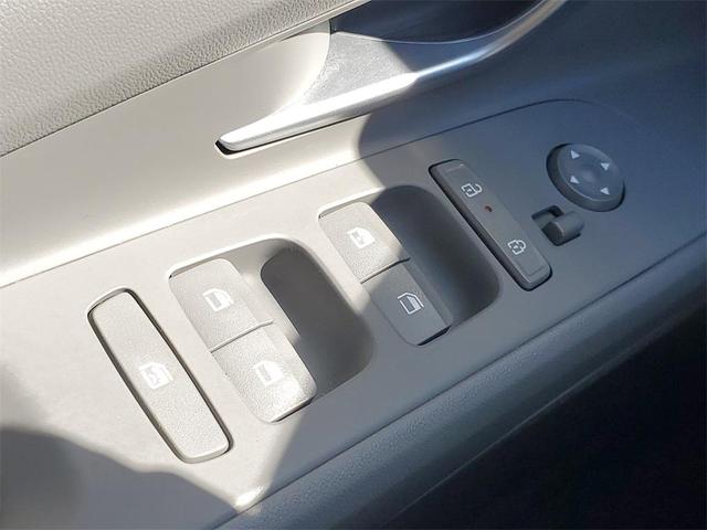 Photo of 2024 Abyss Black Hyundai ELANTRA