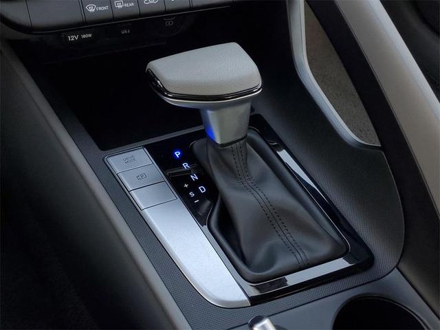 Photo of 2024 Abyss Black Hyundai ELANTRA