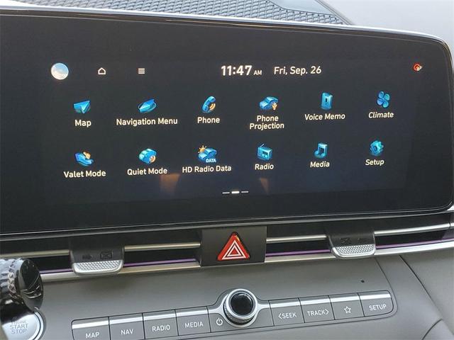 Photo of 2024 Abyss Black Hyundai ELANTRA