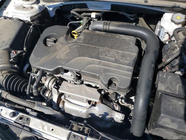 Photo of 2023 Summit White Chevrolet Malibu