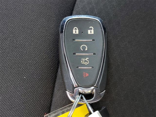 Photo of 2023 Summit White Chevrolet Malibu