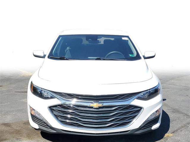 Photo of 2023 Summit White Chevrolet Malibu