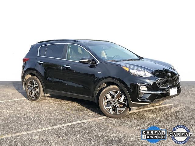 Photo of 2022 Black Cherry Pearl Kia Sportage