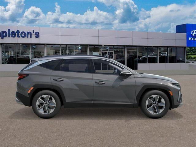 Photo of 2025 Hampton Gray Hyundai TUCSON