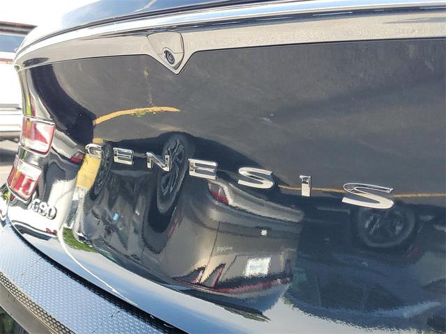 Photo of 2021 Vik Black Genesis G80