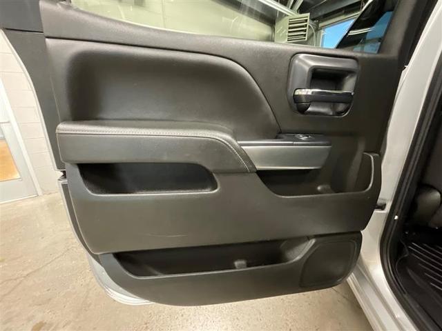 Photo of 2018 Silver Ice Metallic Chevrolet Silverado 1500
