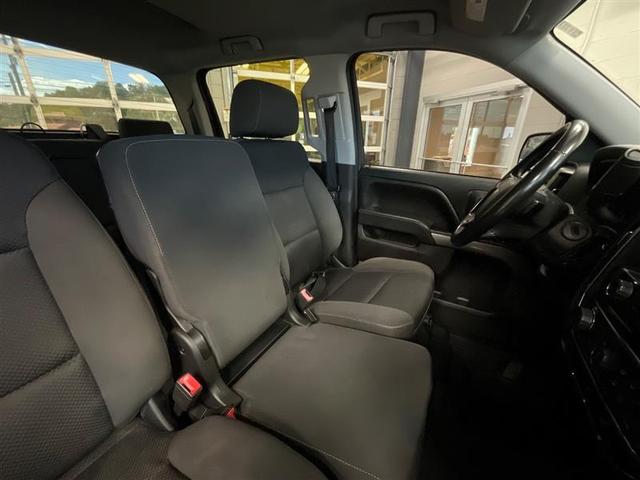 Photo of 2018 Silver Ice Metallic Chevrolet Silverado 1500