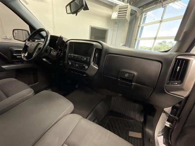Photo of 2018 Silver Ice Metallic Chevrolet Silverado 1500