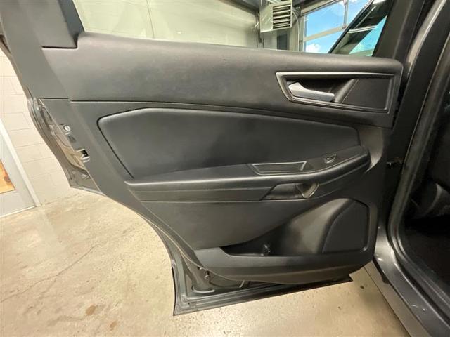Photo of 2020 Magnetic Metallic Ford Edge
