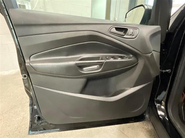 Photo of 2018 Shadow Black Ford Escape