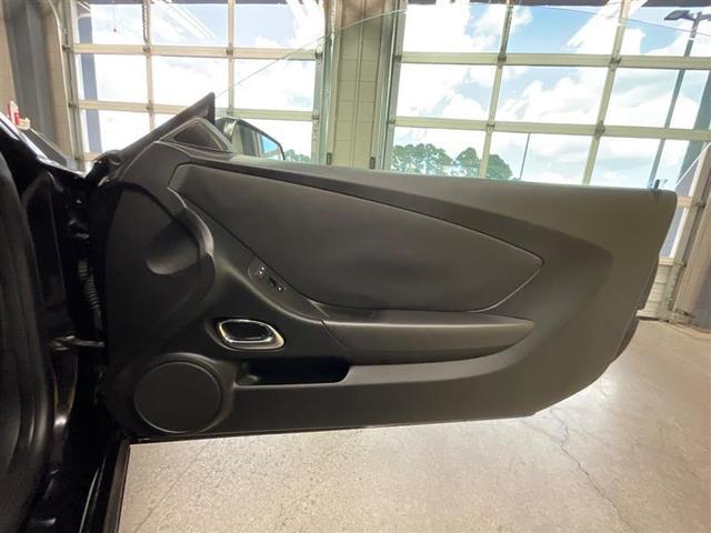 Photo of 2014 Black Chevrolet Camaro