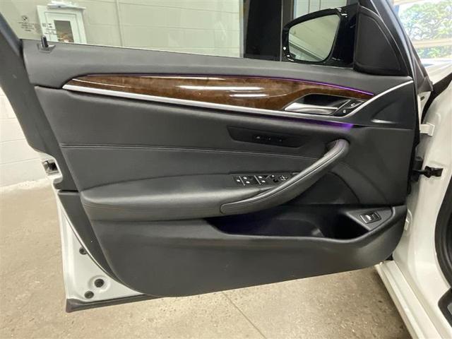 Photo of 2020 White BMW 530
