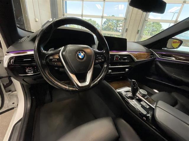 Photo of 2020 White BMW 530