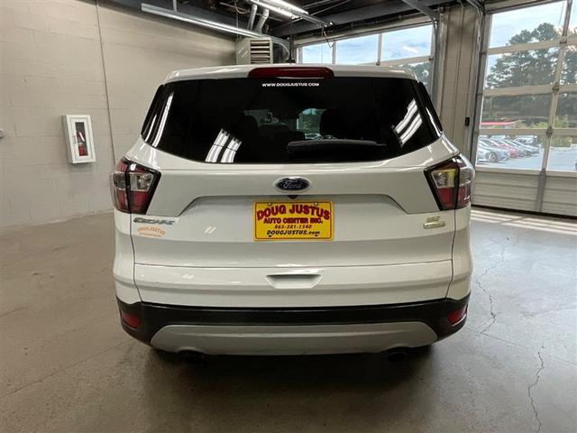 Photo of 2017 White Ford Escape