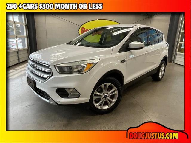 Photo of 2017 White Ford Escape
