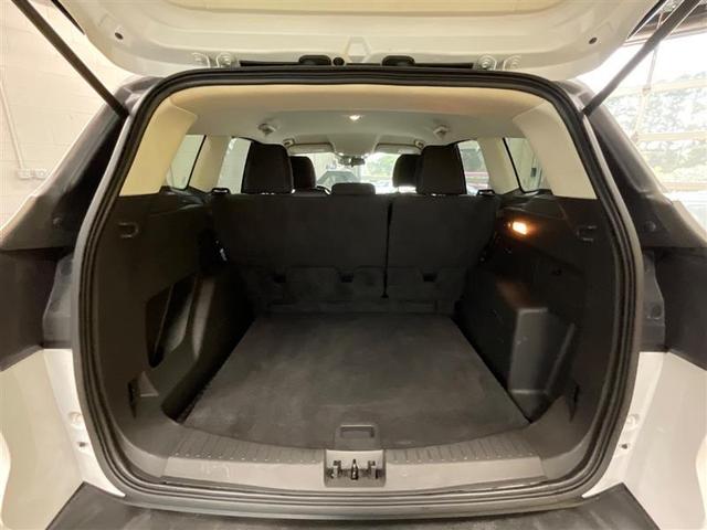 Photo of 2017 White Ford Escape