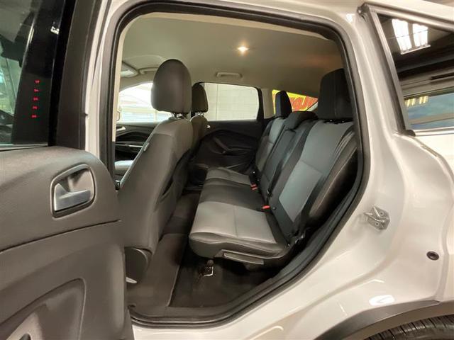 Photo of 2017 White Ford Escape