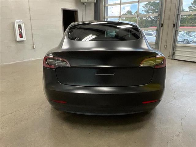 Photo of 2019 Deep Blue Metallic Tesla Model 3