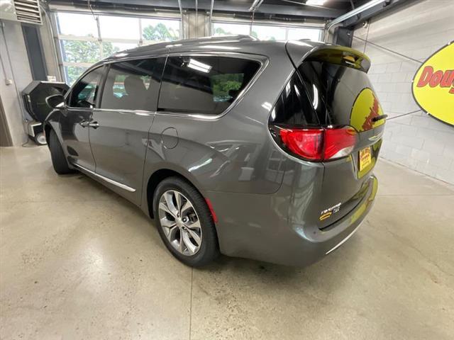 Photo of 2020 Gray Chrysler Pacifica