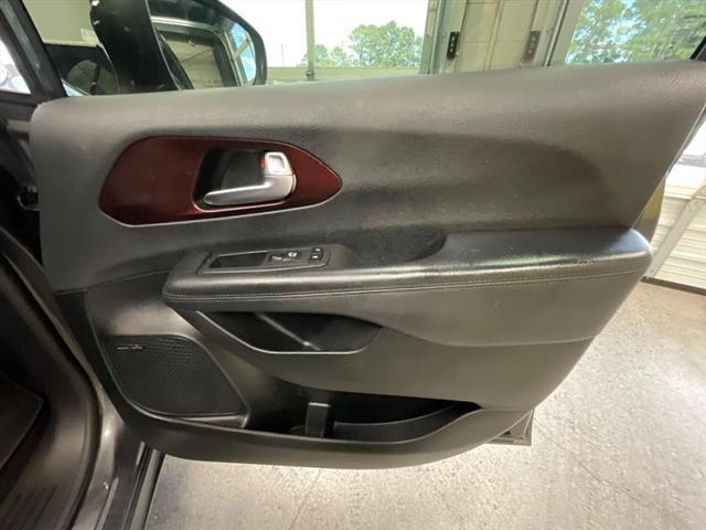 Photo of 2020 Gray Chrysler Pacifica
